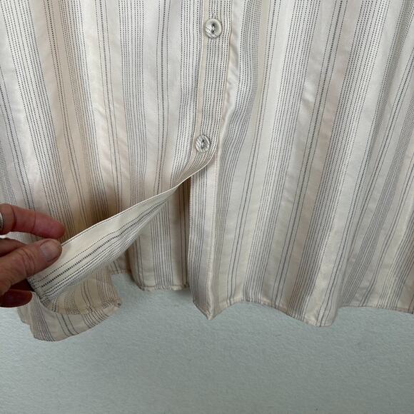 H&M Womens Sz 10 skirt cream drapey satin button front skirt Office Event Basic - Picture 3 of 7